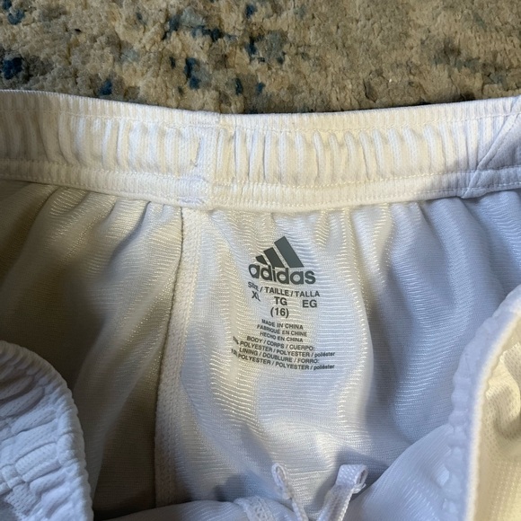 Girls Adidas Shorts colorful 3 stripe XL/16 - Picture 3 of 4